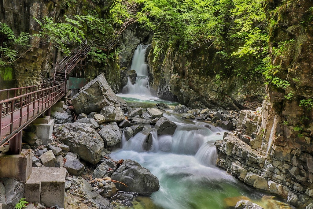 Hida Osaka Falls