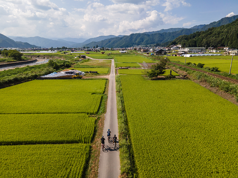 สถานที่ท่องเที่ยวในญี่ปุ่นของจังหวัดกิฟุ - ปั่นจักรยานเที่ยวซาโตยามะ