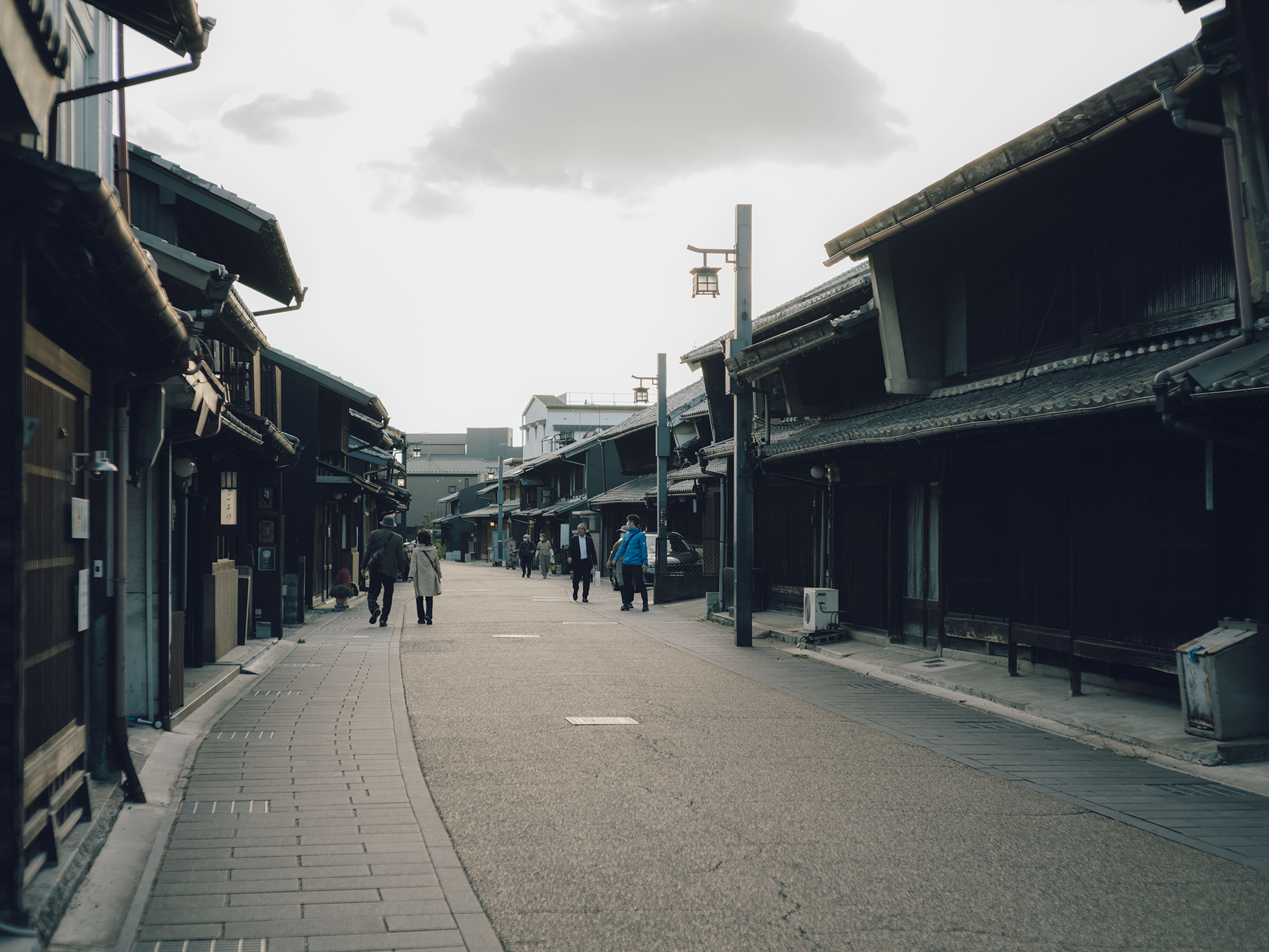 ถนนที่เป็นแหล่งรวมร้านขายงานฝีมือ เมืองกิฟุ